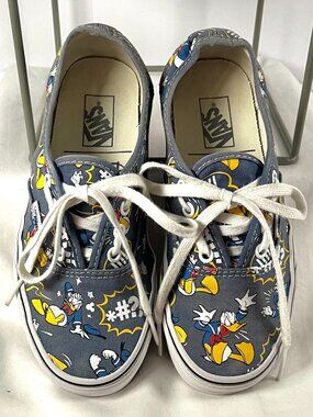 Vans × Disney Donald Duck Sneakers – Gray Comic Print Authentic Low Tops